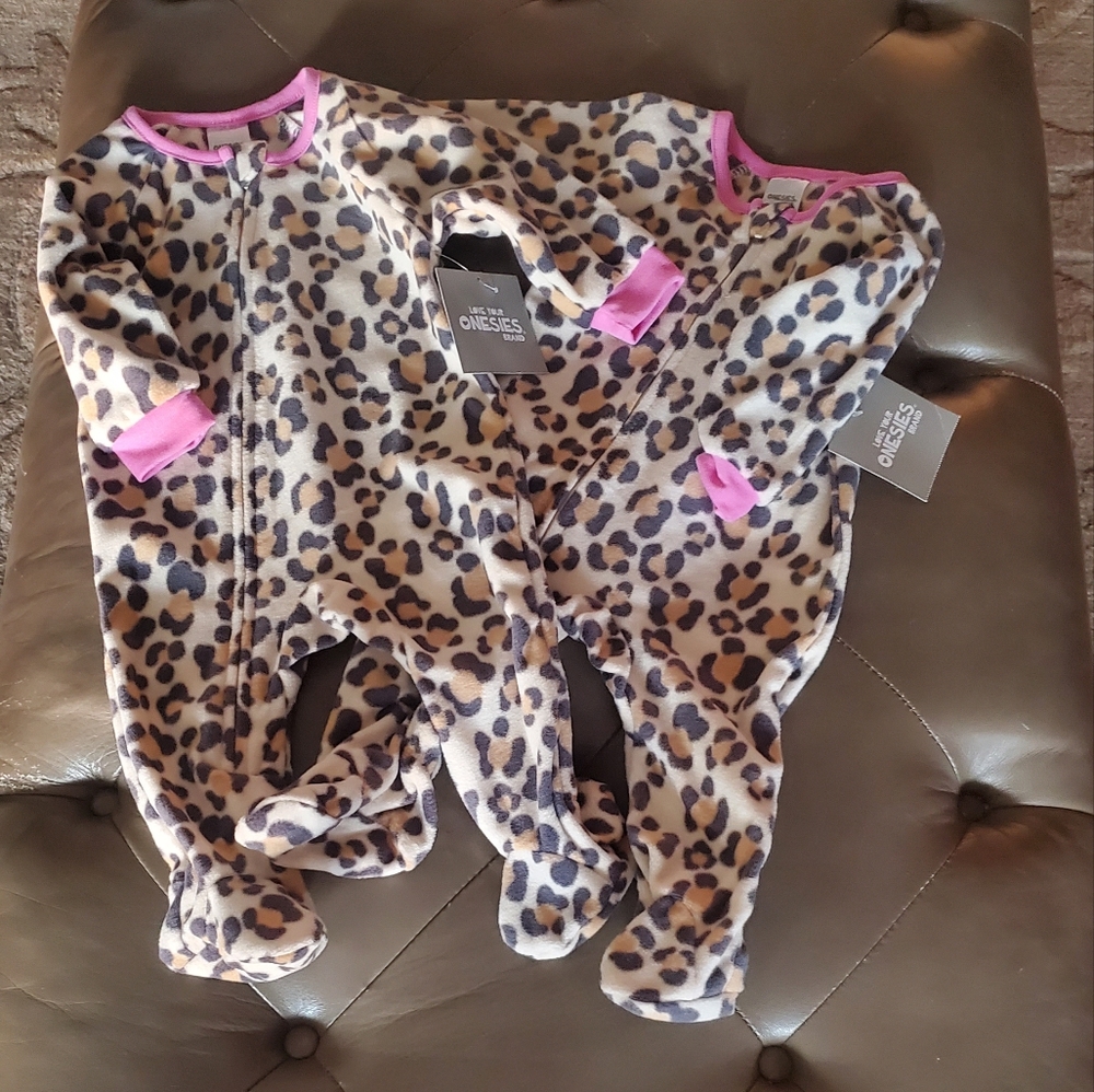 Gerber Onesies Brand Baby Girl 2 Piece Sleeper Size 3-6 Mos